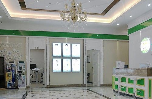 深圳正夫口腔门诊部（龙华店）大厅