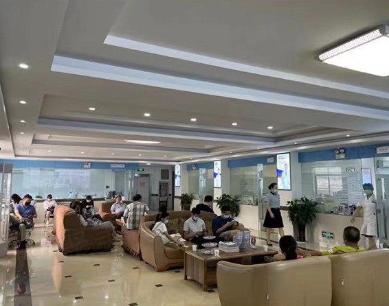 丹阳雅尔美口腔门诊部大厅