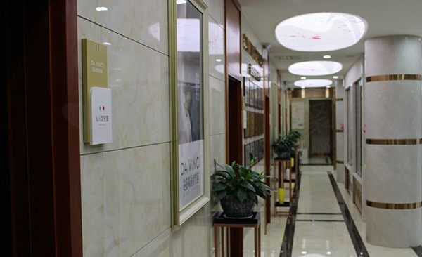南充达芬奇医美口腔科走廊环境
