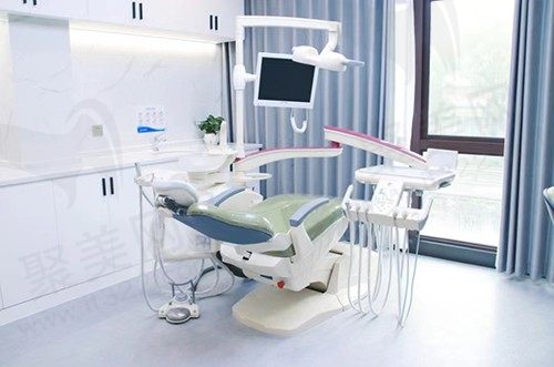 慈溪牙牙乐口腔医院诊室仪器