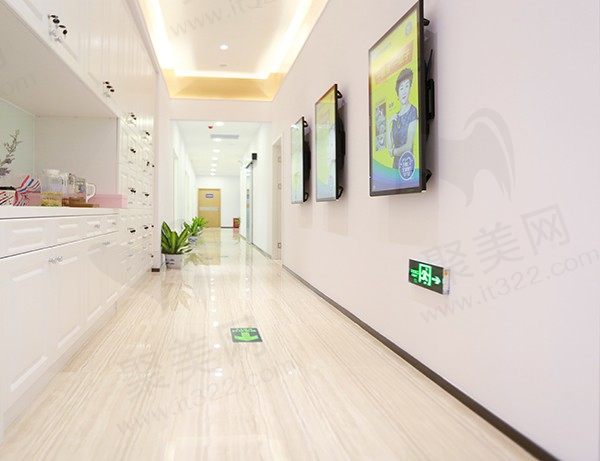 深圳科康穗华口腔门诊部走廊