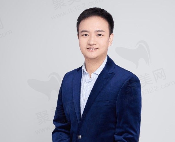 北京雅德嘉口腔刘体亮做种植牙怎么样?半口/全口做的都不错！