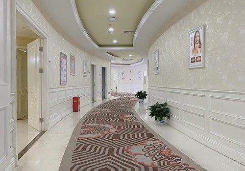 长沙华韩医疗美容医院走廊