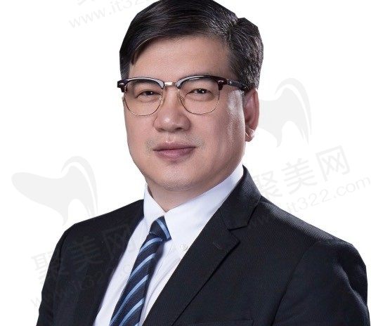 成都有名的隆胸医生薛瑞做胸怎么样?收费6万起价格并不算贵!