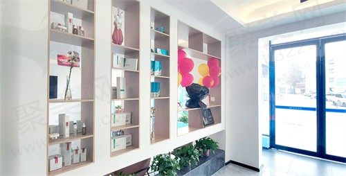 东美美容店展示区