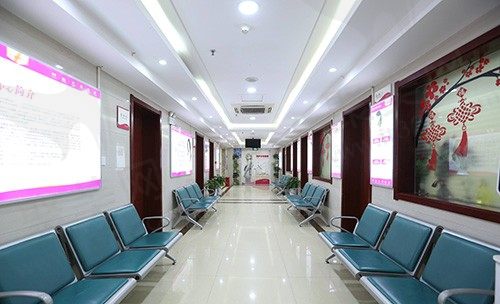 郑州科大医院走廊