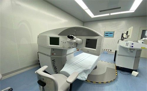 泽明眼科医院检查区