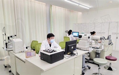 美尼康眼科问诊室