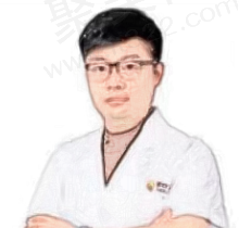 天津阳光树口腔医院王雷医生超有名气，种植技术好评价高