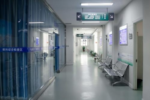 郑州博爱眼科医院诊区