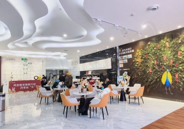成都恒美毛发医疗美容候诊区