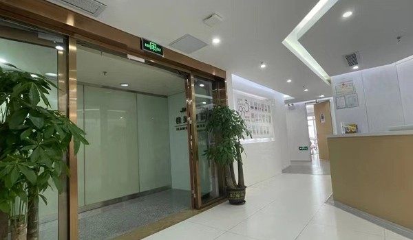 深圳佳美口腔过道