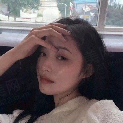 柏丽