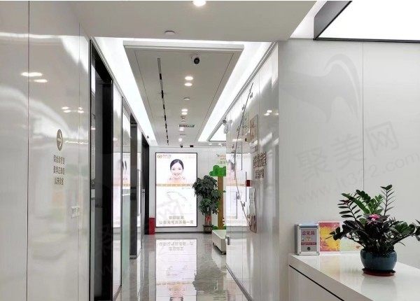 贵港同步口腔门诊部过道