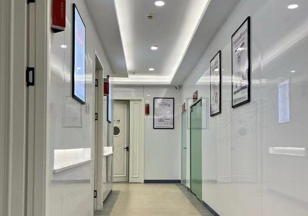 南京医科大学友谊整形过道