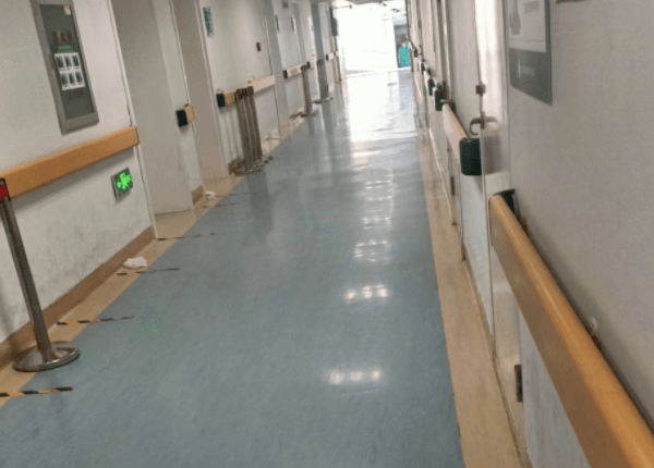中国医科大学附属一医院走廊
