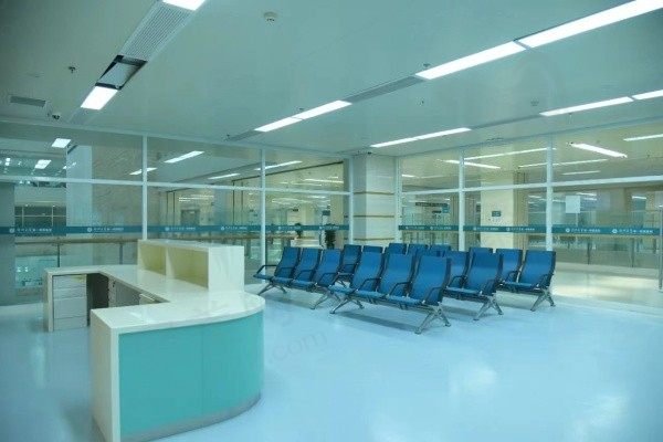郑州大学第一附属医院候诊区