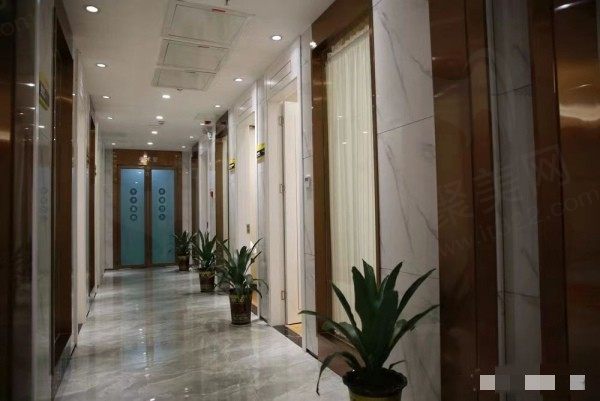 郴州曹家易丽医疗美容门诊过道