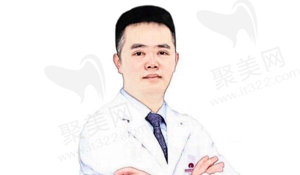 阙军伟