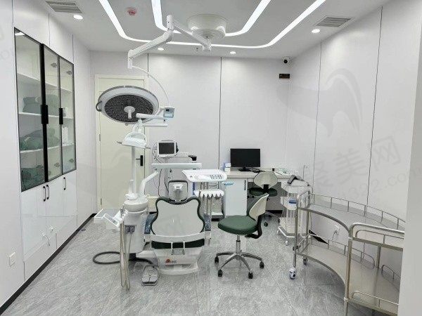廊坊霸州京洁口腔医院诊室1