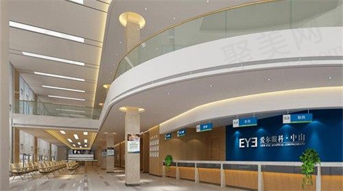 中山爱尔眼科医院全飞秒手术费用15800元起，吴建斌亲诊技术可靠