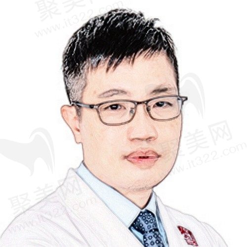 何锦泉偏颌手术做的好，偏颌脸歪预约广大何锦泉做偏颌手术6w元起