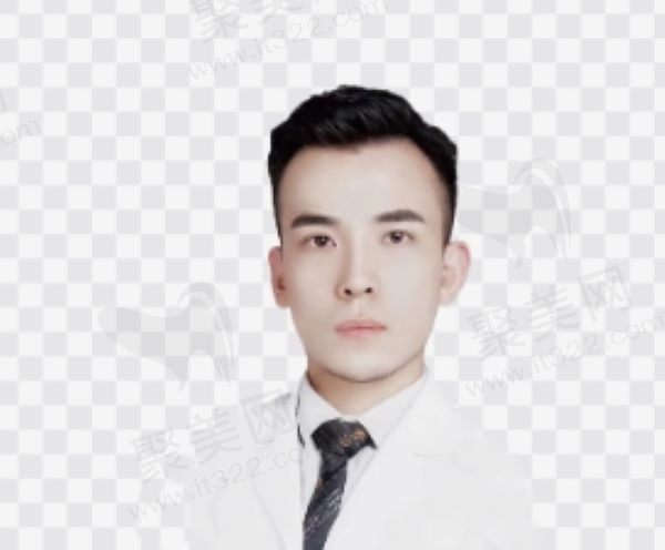 李天驰