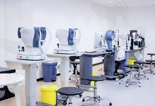 深圳爱尔眼科医院 检查室