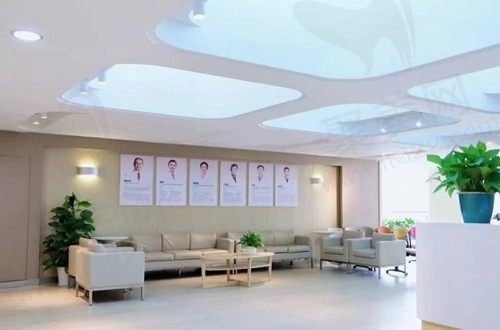深圳爱尔眼科医院 候诊区