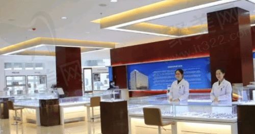 成都新视界眼科医院是3级医院,医院资质正规/医生靠谱/可信度高