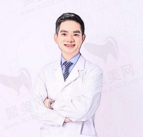 广州吕方中不是营销医生，简历表明吕方中双眼皮技术好,眼修复价格不贵