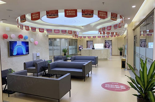 郑州唯美口腔门诊部（南阳路店）咨询处