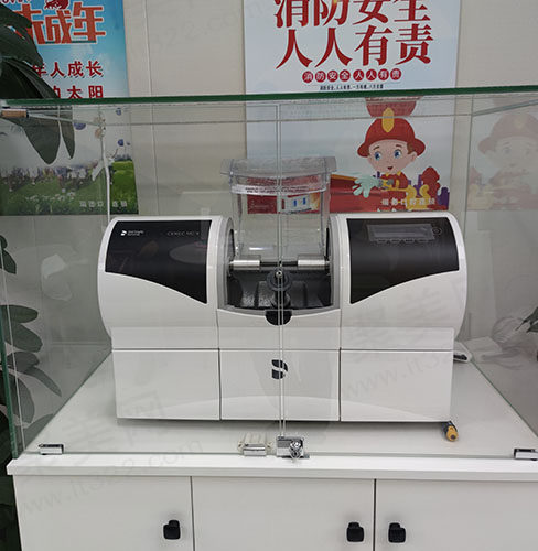 仪器