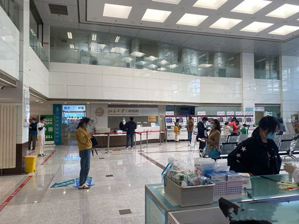 北京北大口腔医院大厅