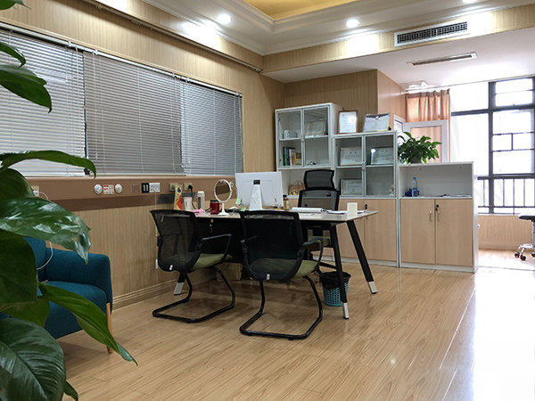 四川友谊医院双眼皮手术费用_做眼睛多少钱