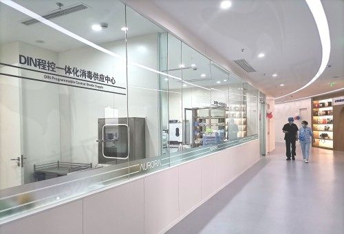 成都极光口腔收费贵吗