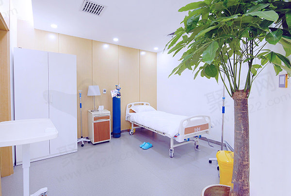 北京师丽丽眼综合价格多少 北京师丽丽眼综合价格多少