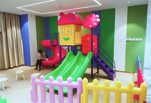 登特口腔儿童区