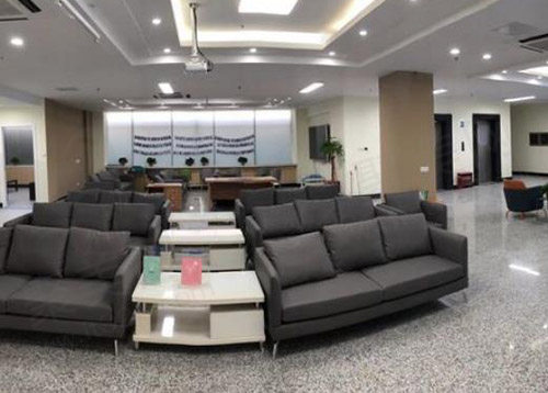 南京东南眼科医院候诊区