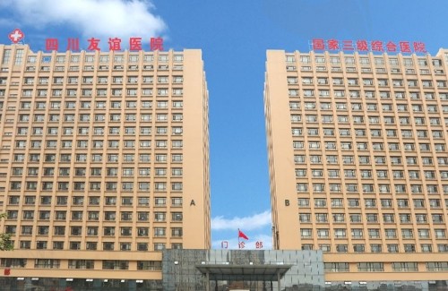 罗恩医生在哪家医院坐诊呢