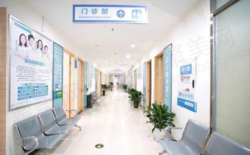 重庆华夏眼科医院过道