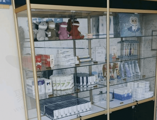 西安碑林天瑞口腔展示柜