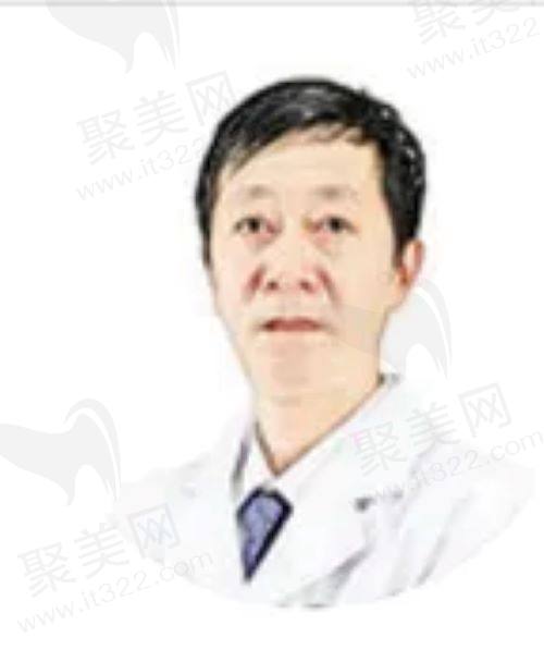 上海华齿口腔门诊部（昌里东路店）蔡勇医生