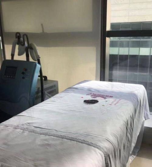 郑东汴美医疗美容诊所美容室