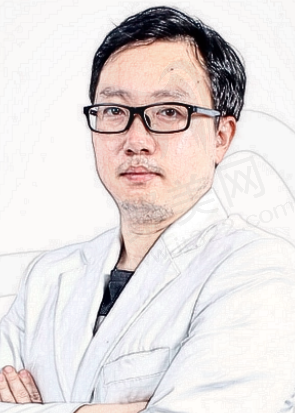 成都锦江极光口腔门诊部林峰医生