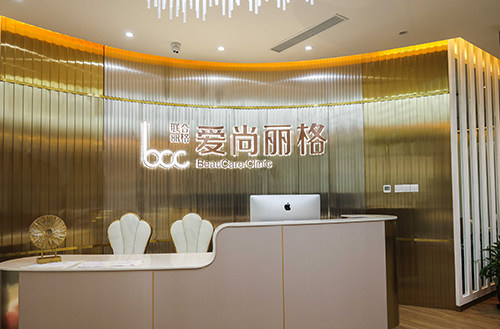 尹轩羽和张诗若两位医生谁做双眼皮修复更擅长
