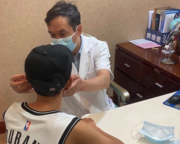 北京丽都郭志华做耳再造怎么样？