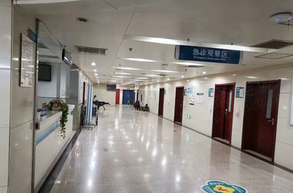 西京医院整形外科过道