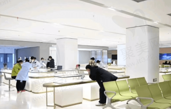 重庆南坪爱尔眼科医院医生介绍