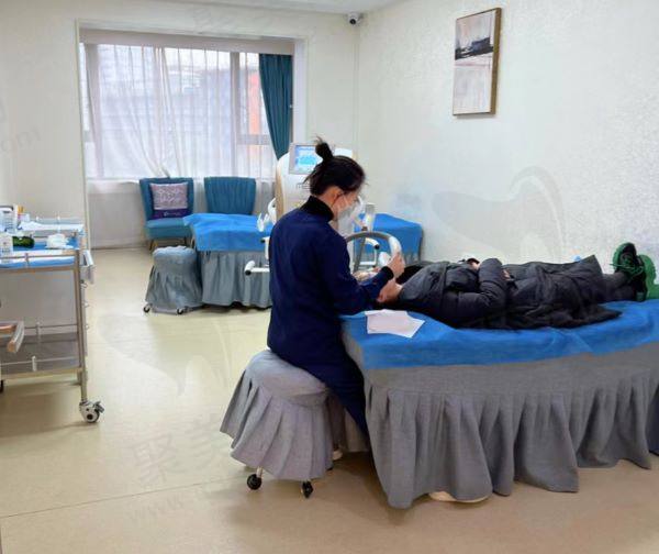 遂宁西西医疗美容诊所喻晓